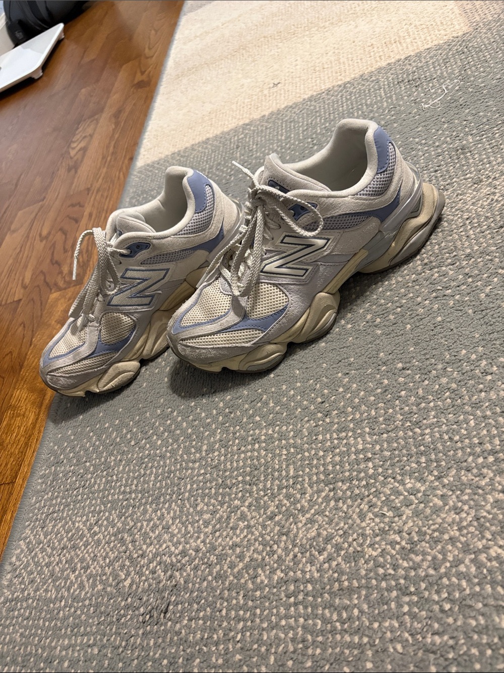New Balance Women’s Chunky Runner in Light Gray and Lavender Blue
